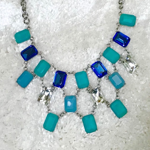 NWOT Macy’s Turquoise Teal Blue Statement Necklace - Picture 1 of 3